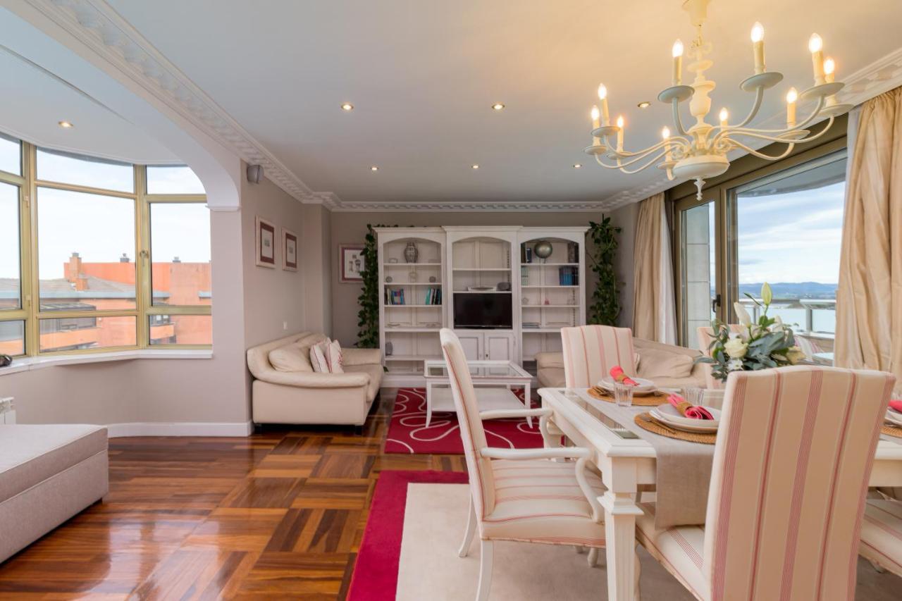 Apartamento Luminoso Cerca Playa Sardinero Con Parking Privado サンタンデール エクステリア 写真