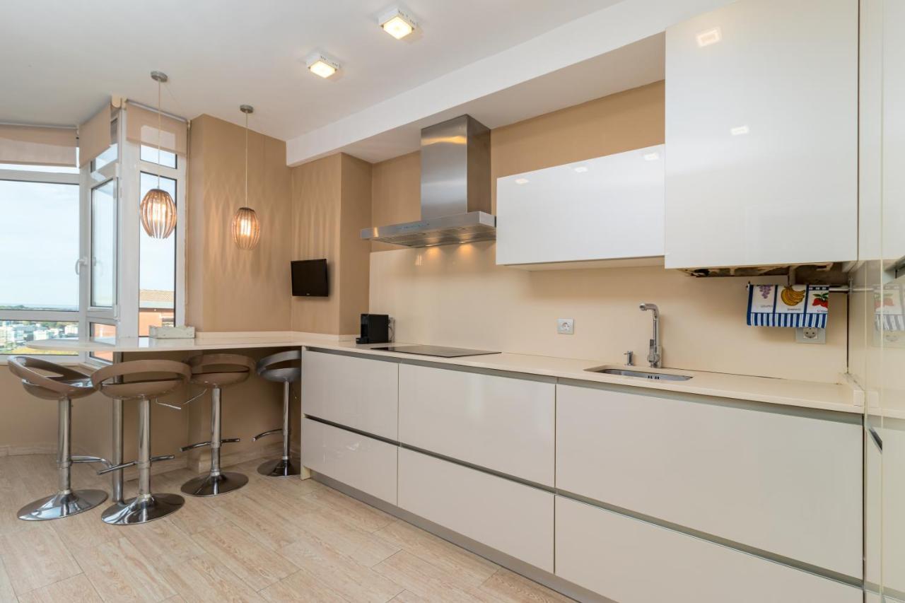 Apartamento Luminoso Cerca Playa Sardinero Con Parking Privado サンタンデール エクステリア 写真