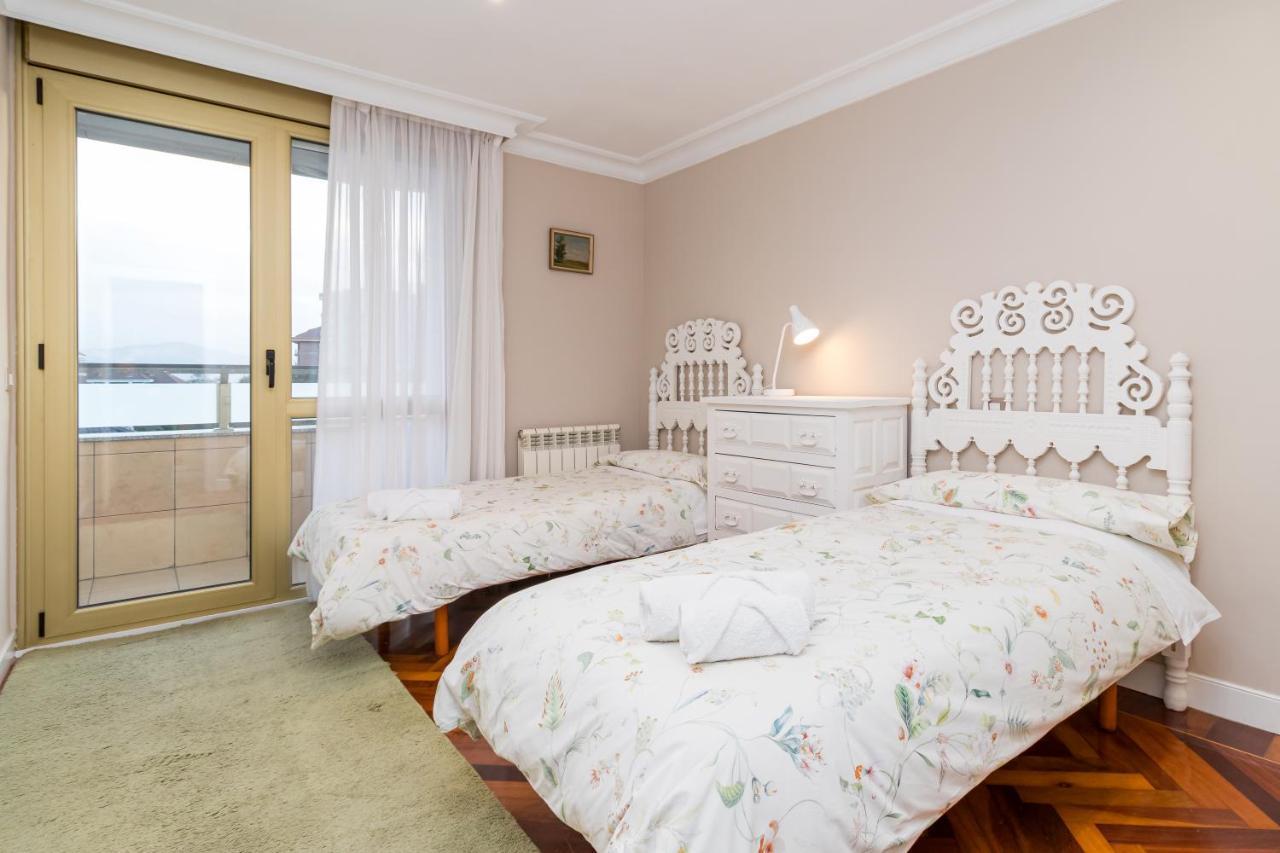 Apartamento Luminoso Cerca Playa Sardinero Con Parking Privado サンタンデール エクステリア 写真