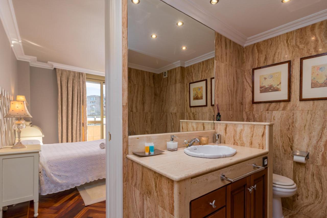 Apartamento Luminoso Cerca Playa Sardinero Con Parking Privado サンタンデール エクステリア 写真