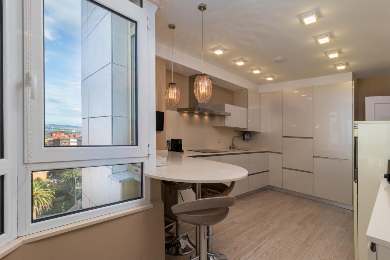 Apartamento Luminoso Cerca Playa Sardinero Con Parking Privado サンタンデール エクステリア 写真