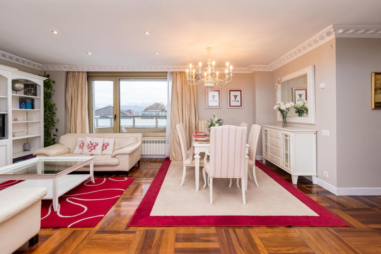 Apartamento Luminoso Cerca Playa Sardinero Con Parking Privado サンタンデール エクステリア 写真